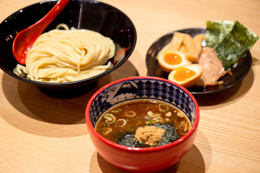 The smart way to enjoy tsukemen ｜Do you prefer the “hiyamori” style, or the “atsumori” style?