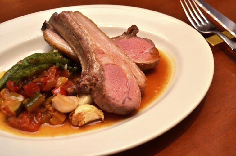 How to Eat Bone-In Meat Gracefully: Cutting Tips & Dining Etiquette