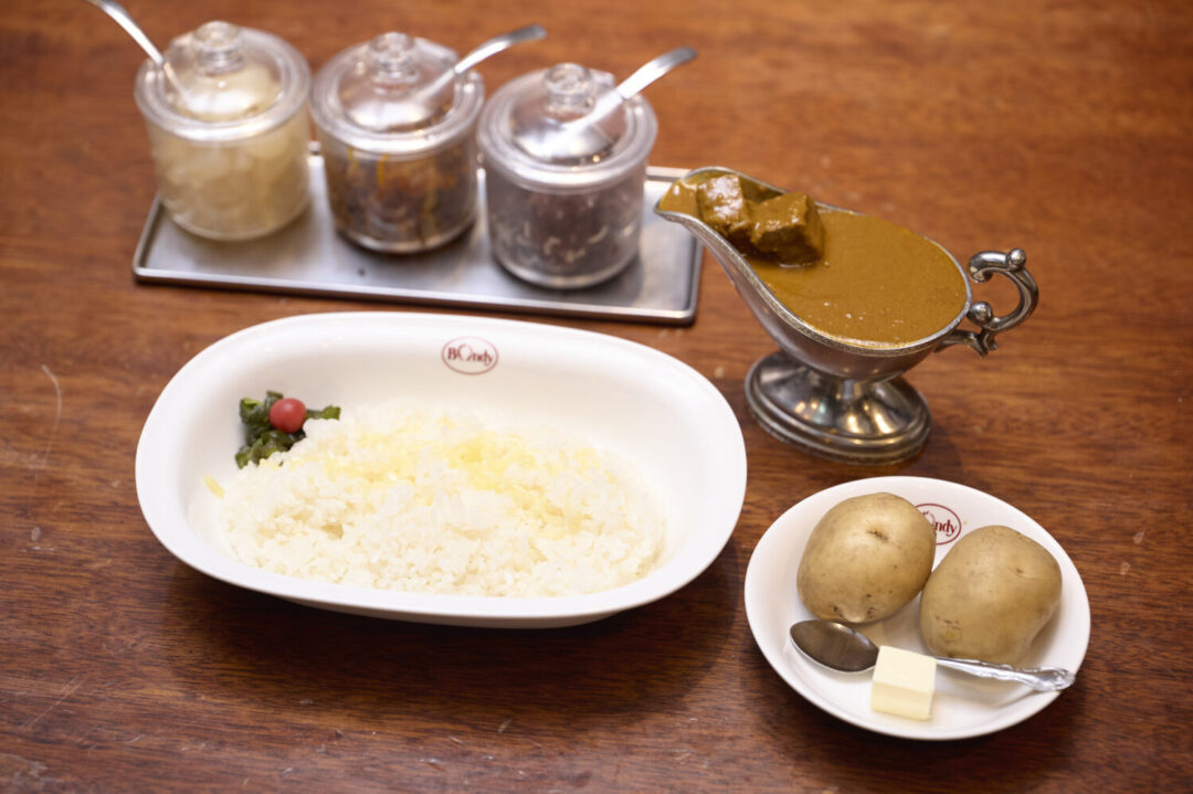 神保町系欧風カレーの食べ方|前菜のじゃがいもをどう食べる?