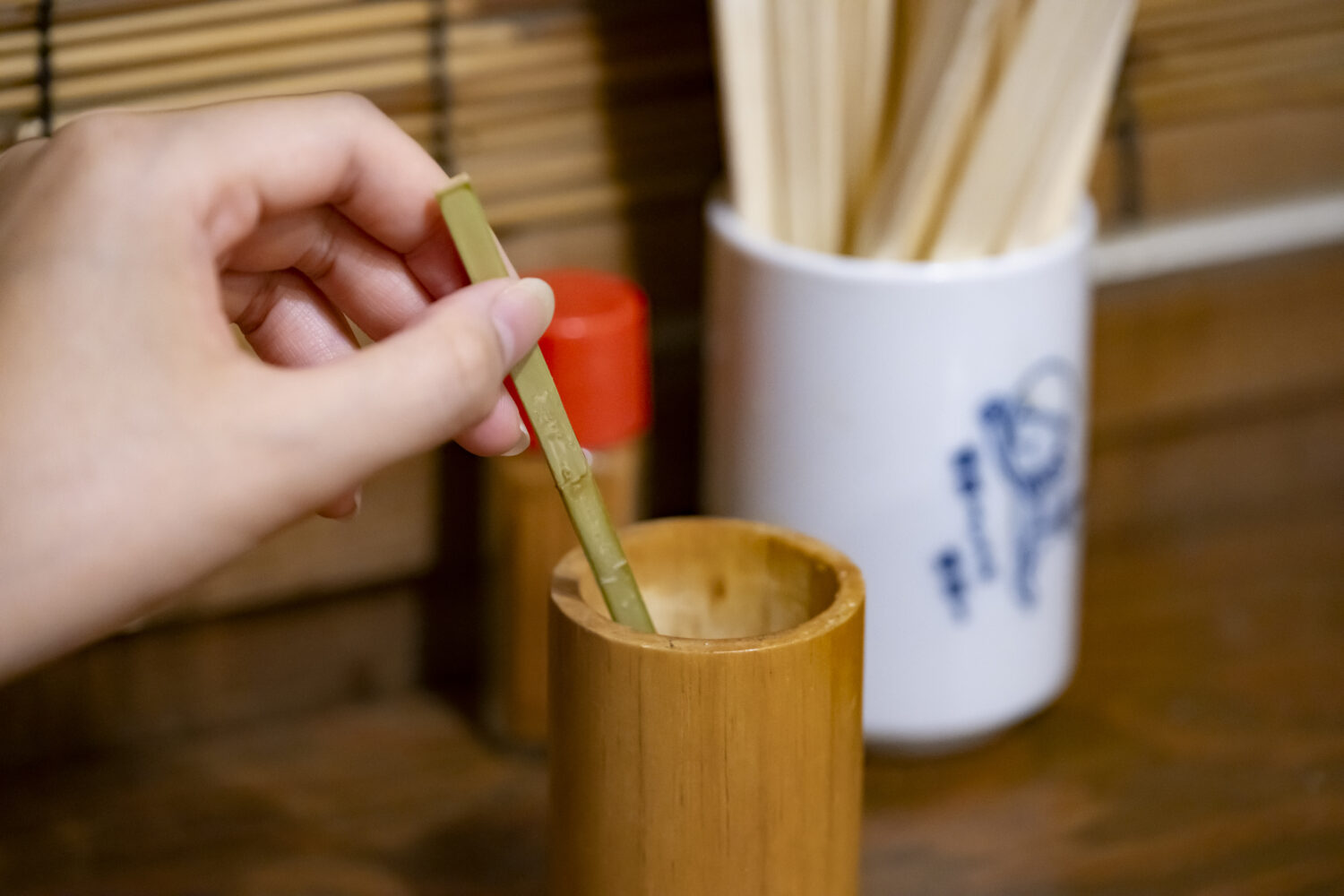 How to eat yakitori
