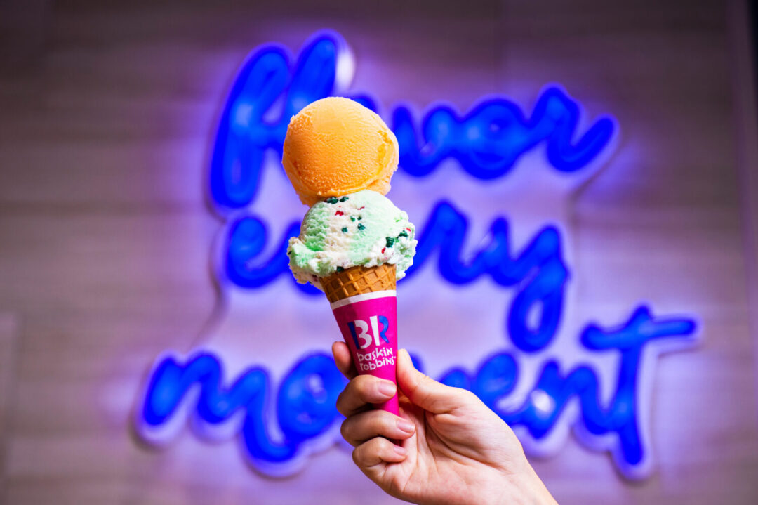 ダブルのアイスクリームの食べ方｜溶けやすいシャーベット系は上にするのが食べやすい！