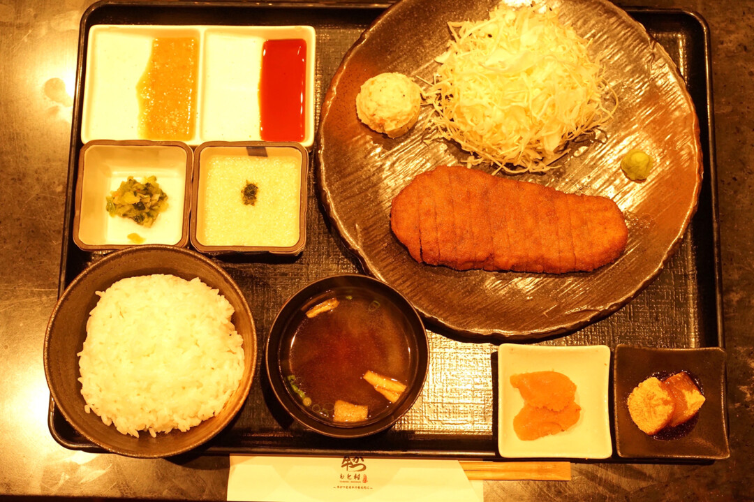 牛かつ もと村で提供するメニュー「牛かつ定食」