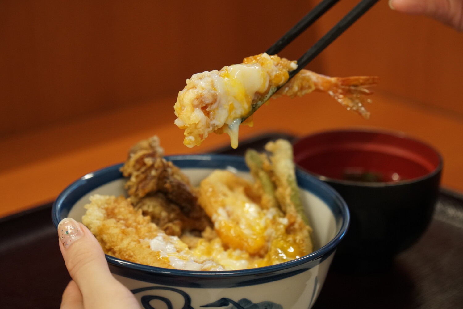 半熟玉子で濃厚さをプラス！