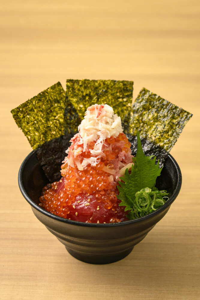 Hitoshinaya「とろたく鉄火丼　特上」3,000円
