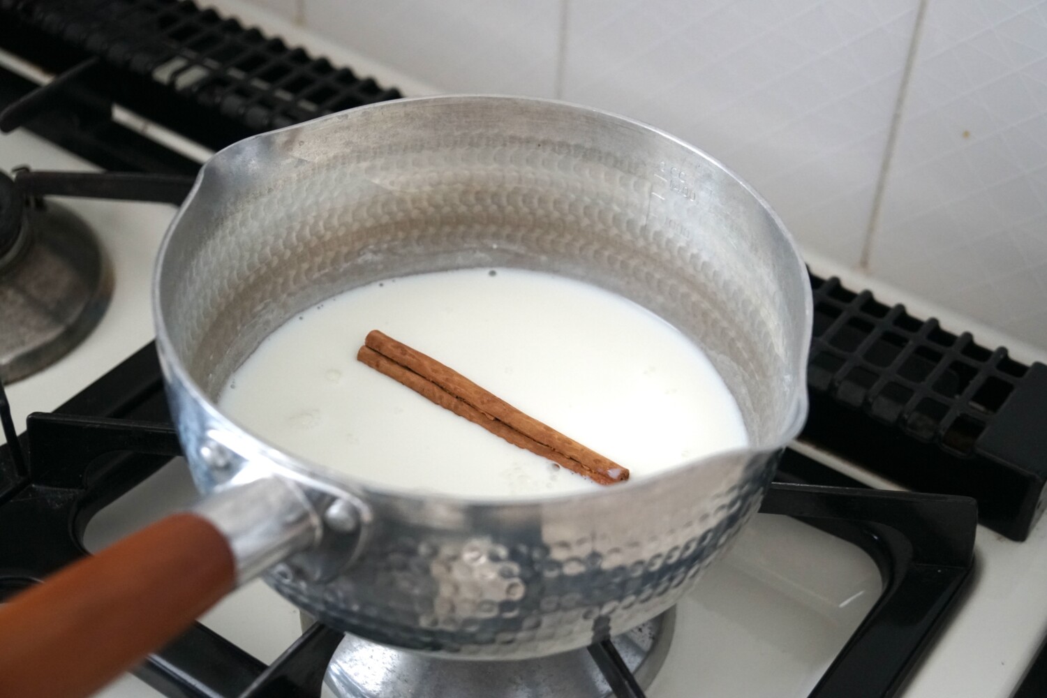 シナモンを加えて