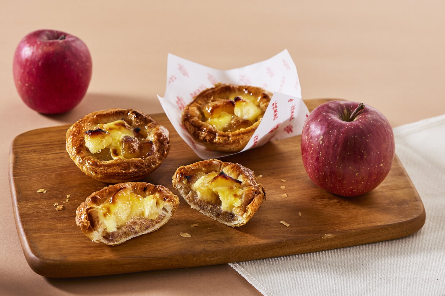 焼きたて北海道アップルパイ