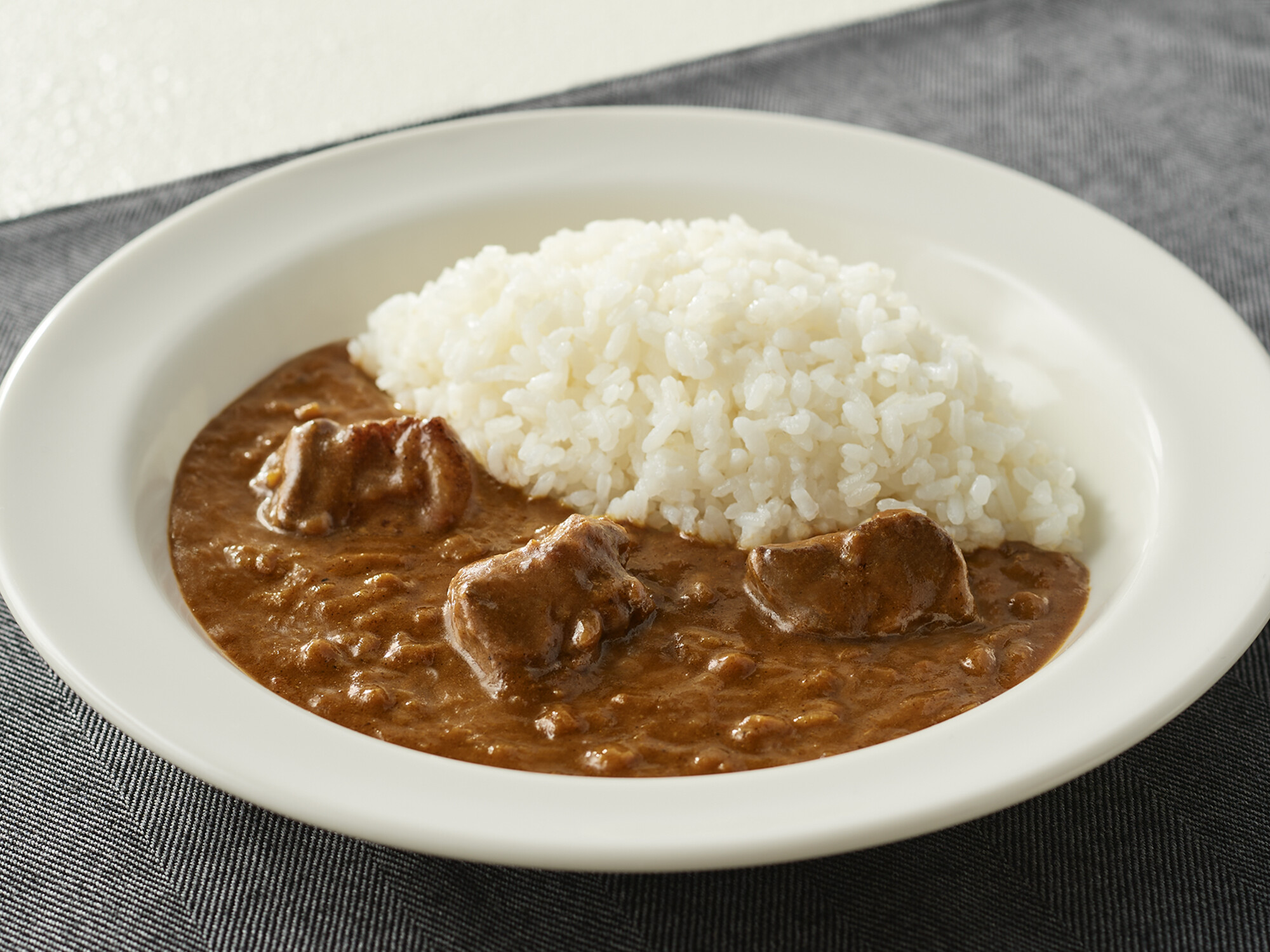 デミグラスソースの欧風ビーフカレー