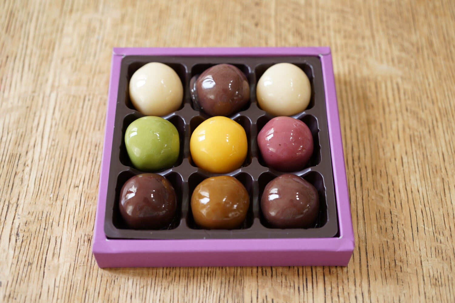 舟和本店「あんこ玉」