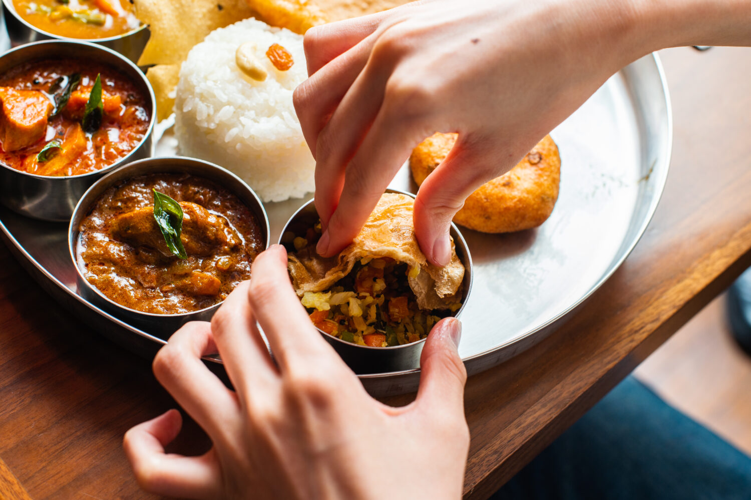 How to Eat an Indian Thali: A Complete Guide to Curries, Chutneys, and Traditions