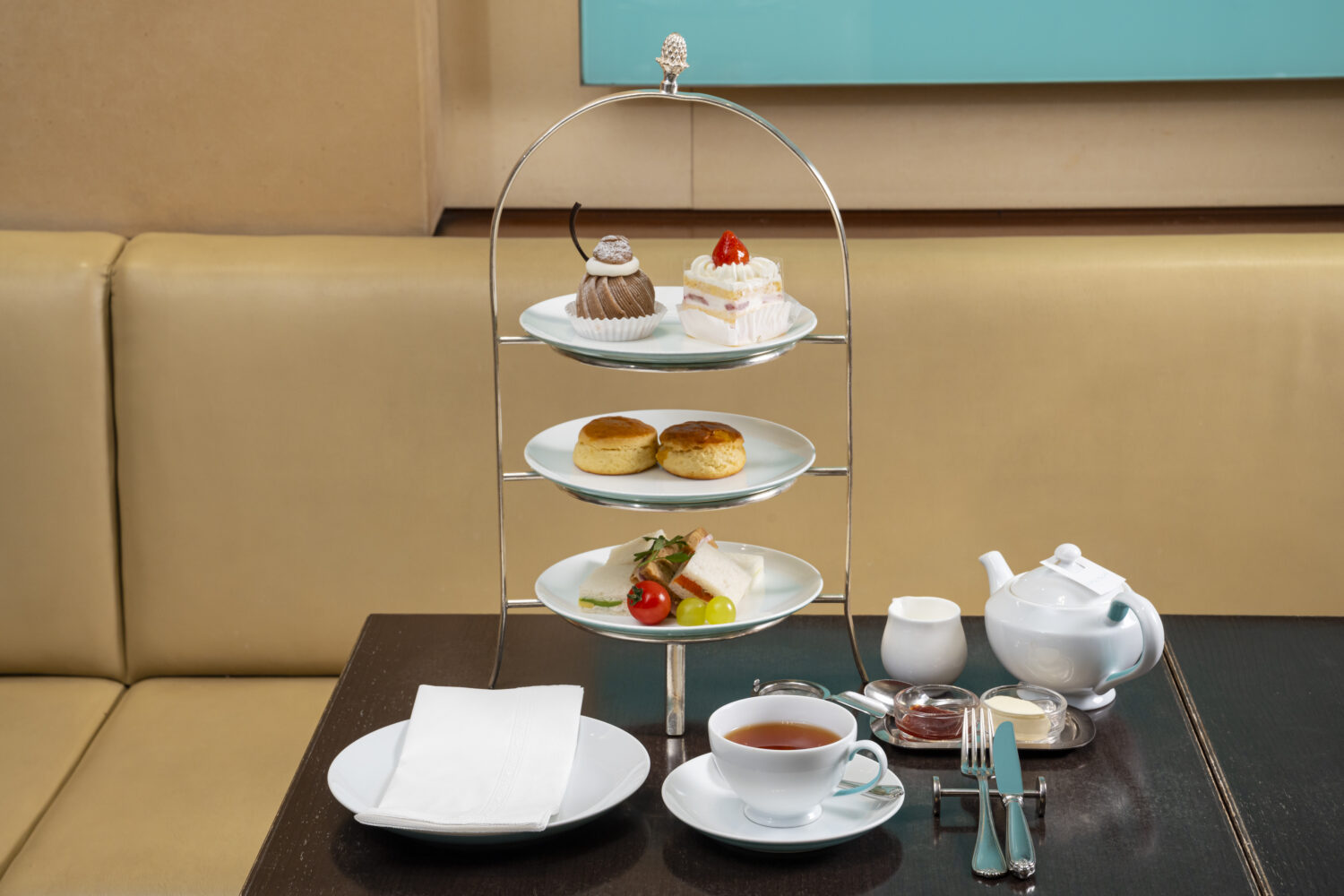 Afternoon Tea Etiquette: How to Enjoy It with Grace and Style