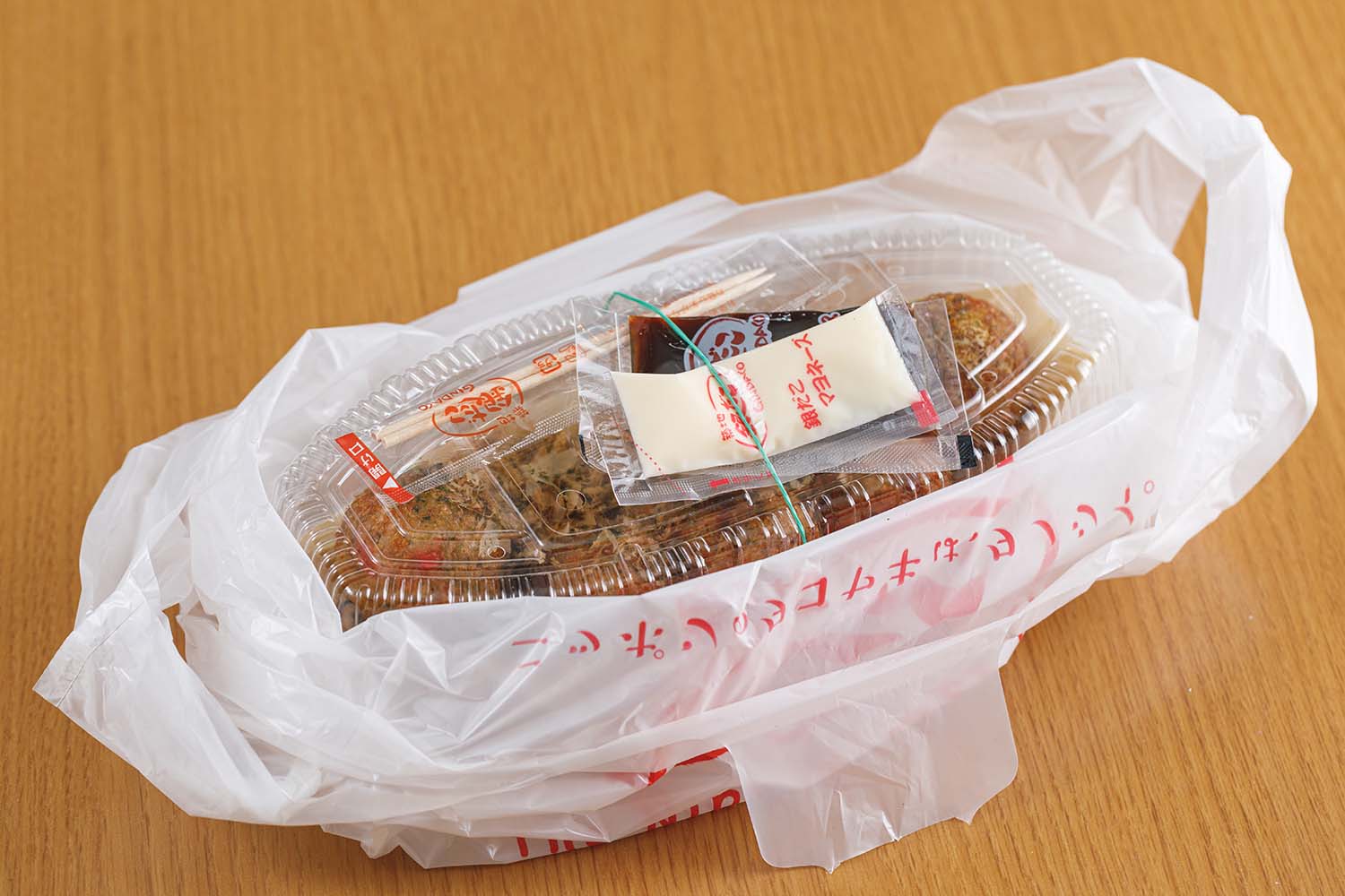 【日本必吃美食】外帶章魚燒的美味吃法 | 在家加熱也能重現彷彿現做般的美味！
